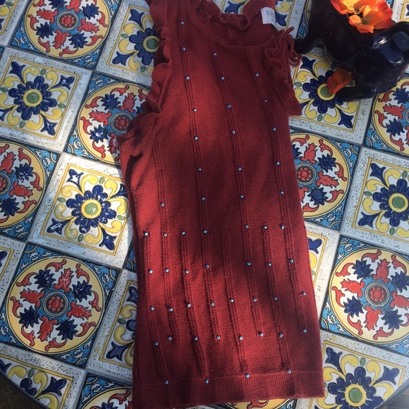 Burgundy ruffled crop top - Picture 2 of 5